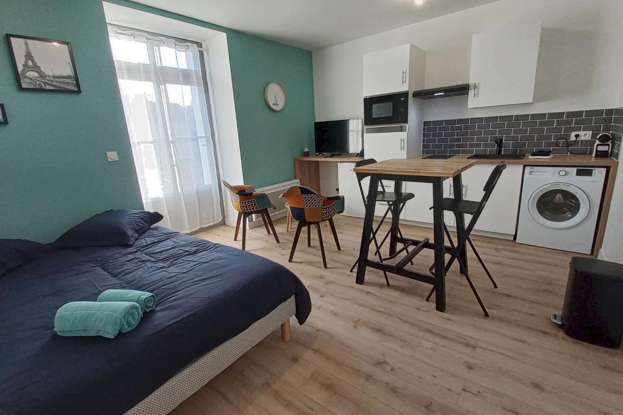 Segre Centre ✰ Studio ✰ 24M² ✰ Cuisne ✰ Wifi ✰ Tout Neuf! Exterior foto