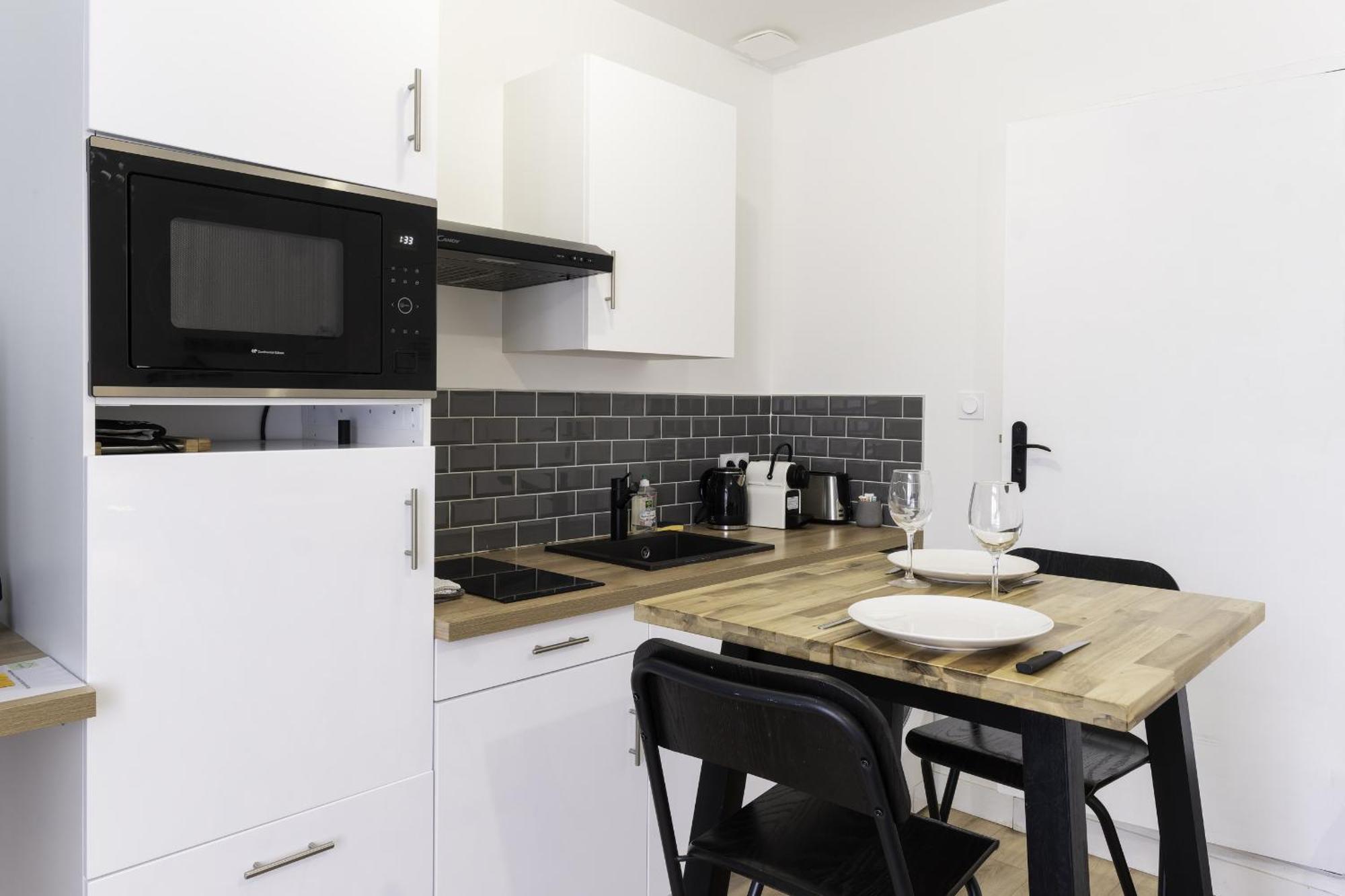 Segre Centre ✰ Studio ✰ 24M² ✰ Cuisne ✰ Wifi ✰ Tout Neuf! Exterior foto