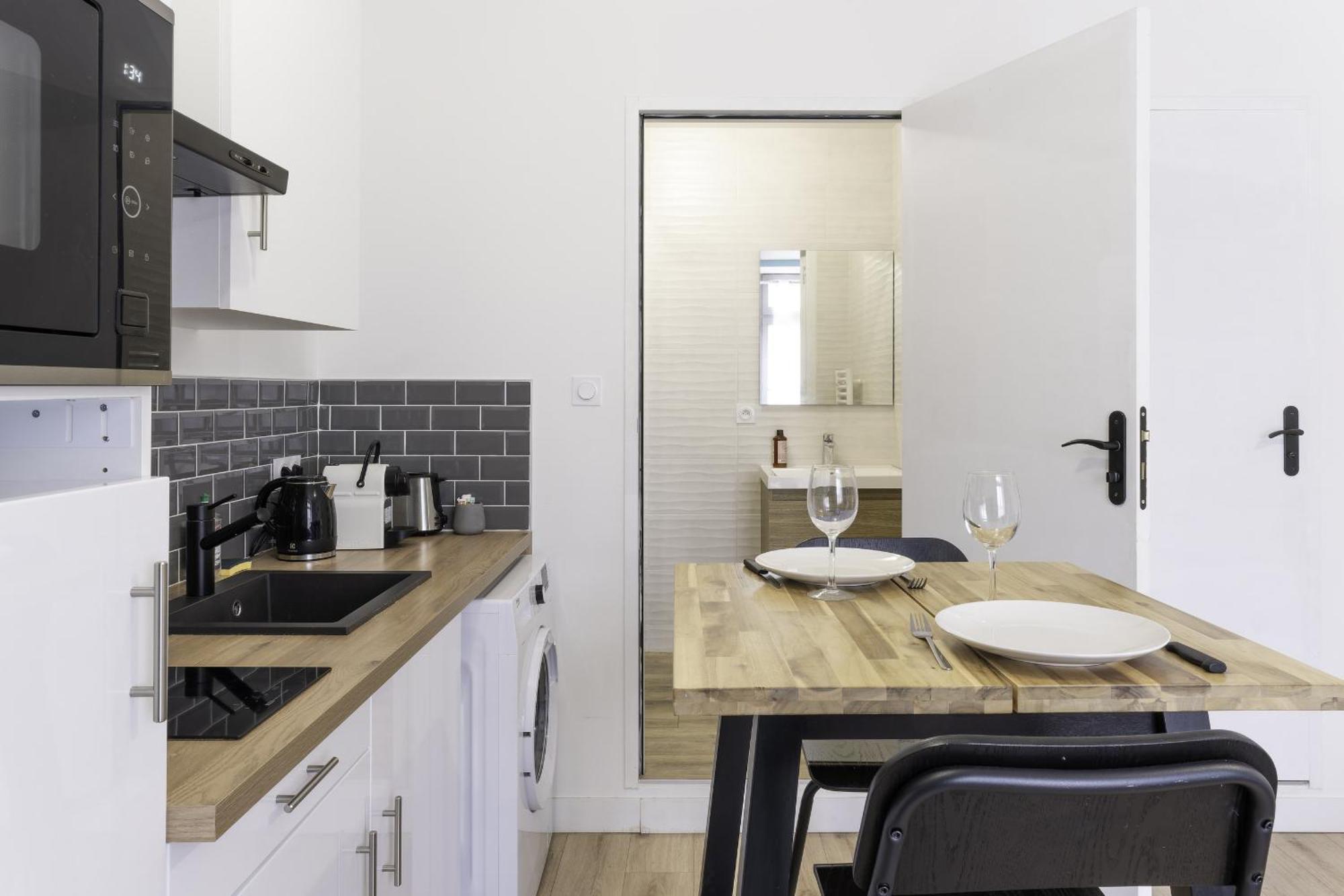 Segre Centre ✰ Studio ✰ 24M² ✰ Cuisne ✰ Wifi ✰ Tout Neuf! Exterior foto